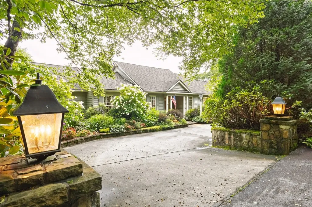 289 Lower Brushy Face Road Highlands NC 28741