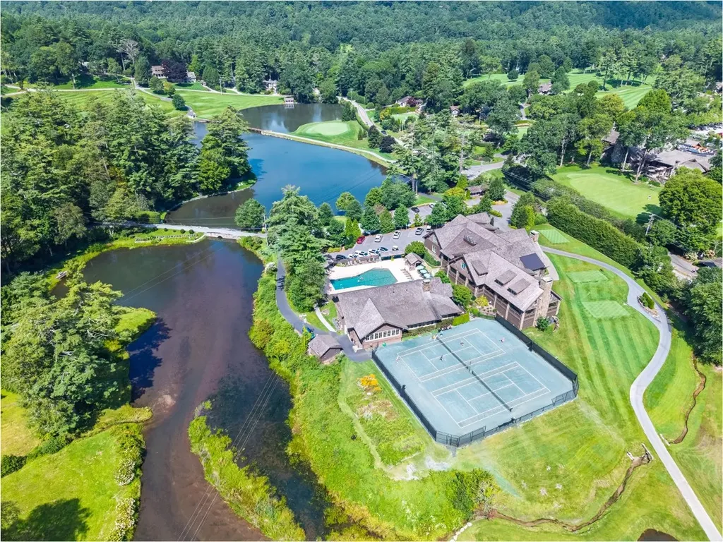 289 Lower Brushy Face Road Highlands NC 28741