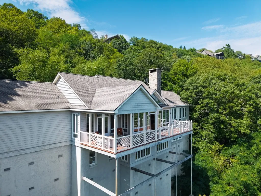 289 Lower Brushy Face Road Highlands NC 28741