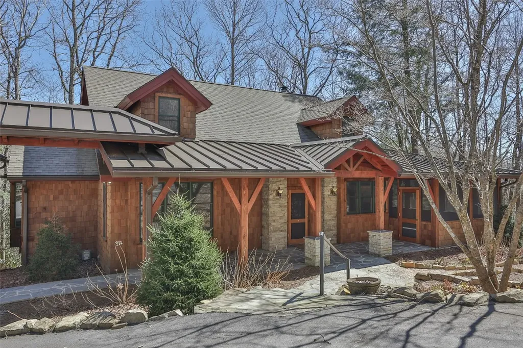 451 Crescent Trail Highlands NC 28741