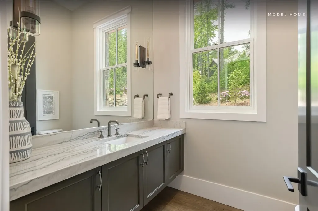 176 Dry Creek Trail Cashiers NC 28717