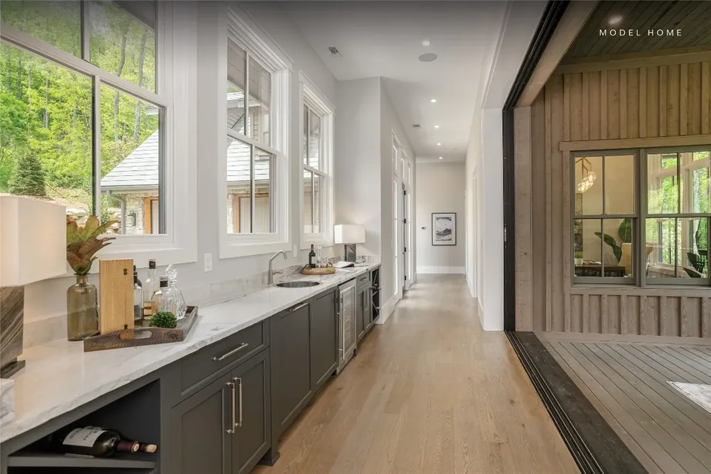 176 Dry Creek Trail Cashiers NC 28717