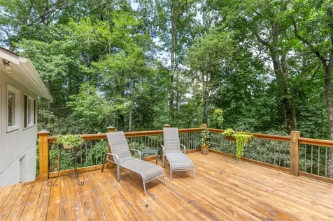 135 Holt Circle Highlands NC 28741