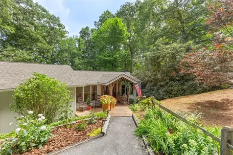 135 Holt Circle Highlands NC 28741