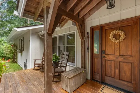 135 Holt Circle Highlands NC 28741