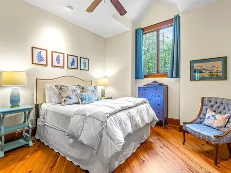 46 Mills Creek Drive Lake Toxaway NC 28747