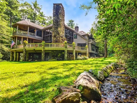 46 Mills Creek Drive Lake Toxaway NC 28747