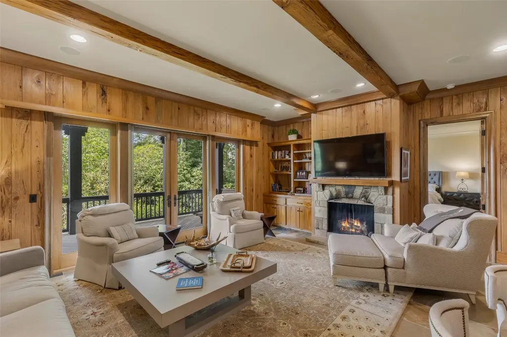 871 Garnet Rock Trail Highlands NC 28741