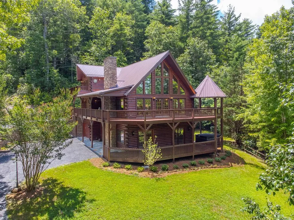 301 Cardinal Ridge Drive Highlands NC 28741