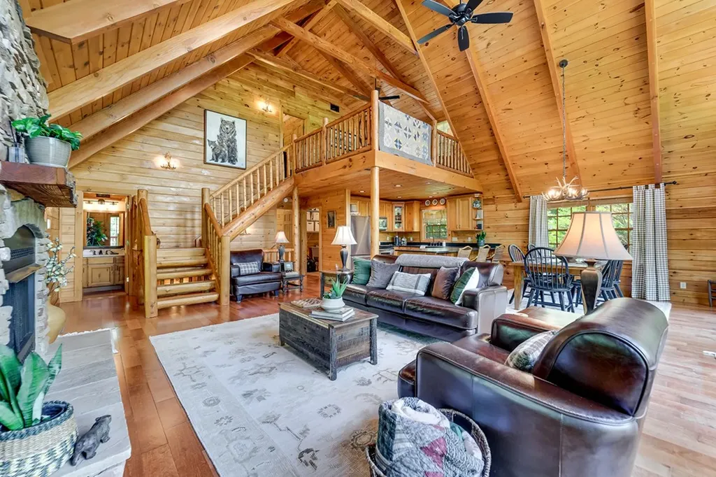 301 Cardinal Ridge Drive Highlands NC 28741