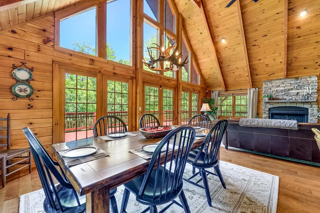 301 Cardinal Ridge Drive Highlands NC 28741