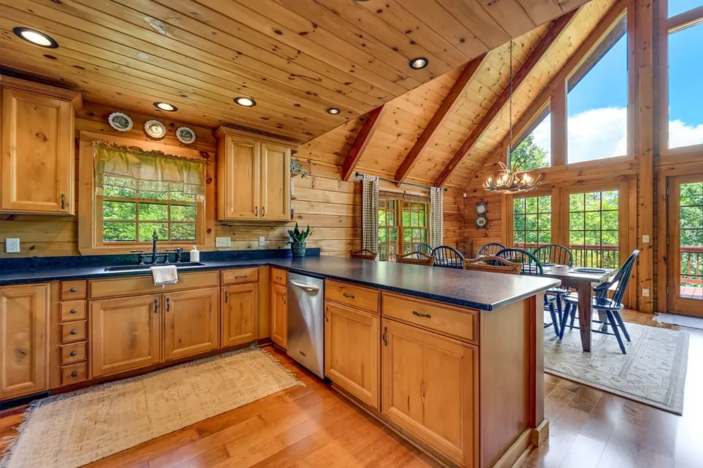 301 Cardinal Ridge Drive Highlands NC 28741