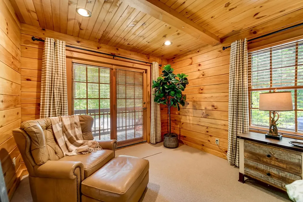 301 Cardinal Ridge Drive Highlands NC 28741