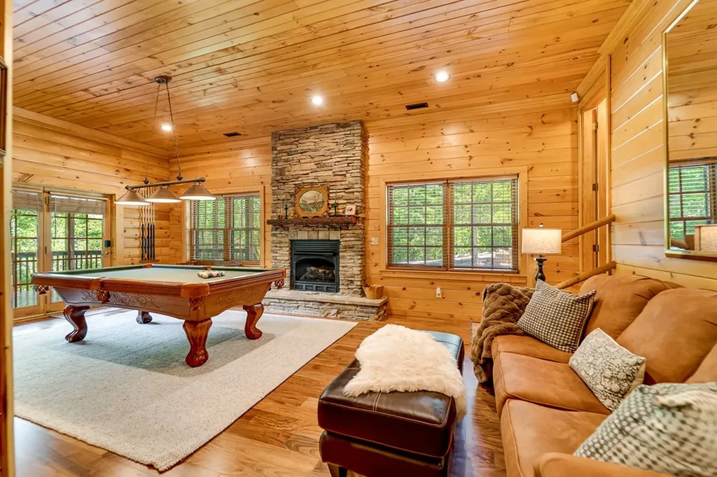 301 Cardinal Ridge Drive Highlands NC 28741