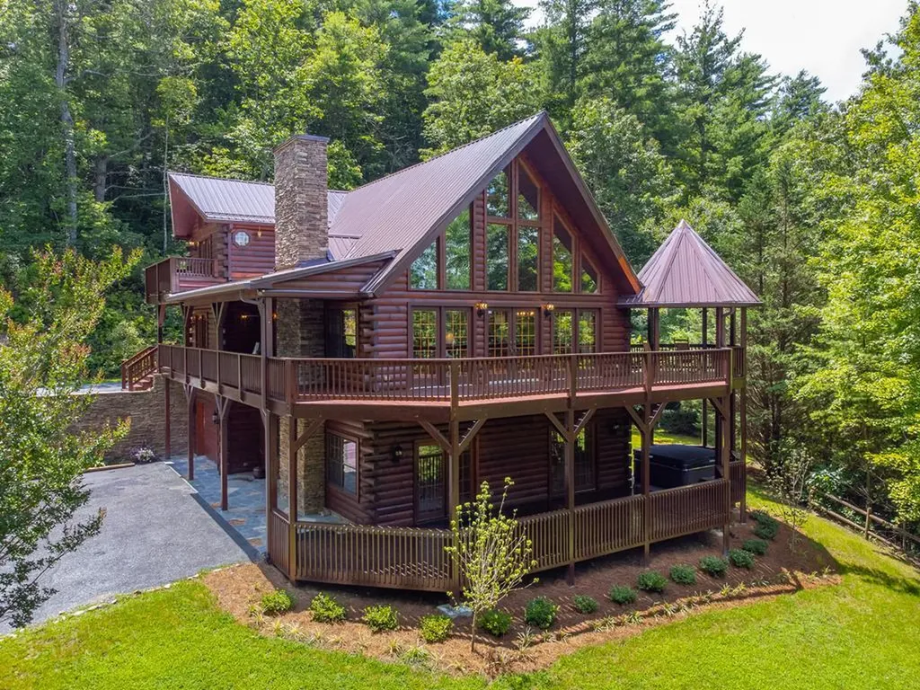 301 Cardinal Ridge Drive Highlands NC 28741