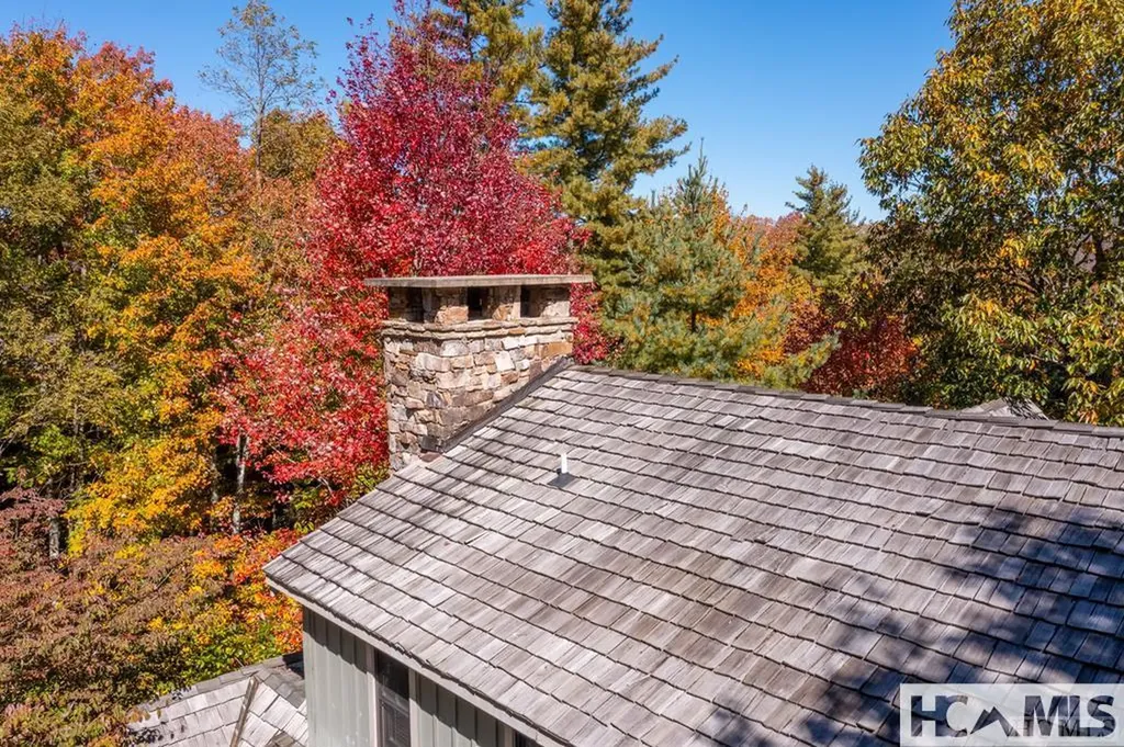 65 Cool Breeze Way Cashiers NC 28717