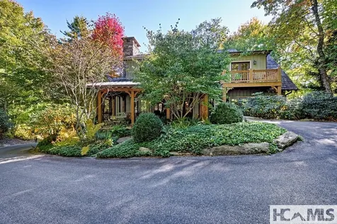 65 Cool Breeze Way Cashiers NC 28717