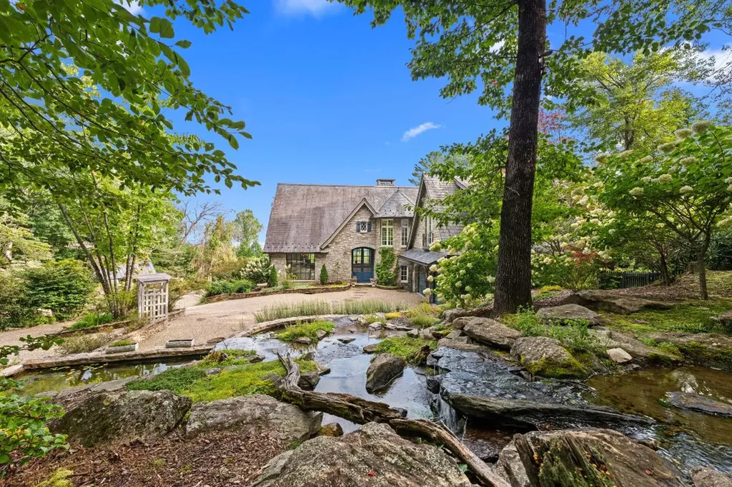 214 South Old Walhalla Road Highlands NC 28741