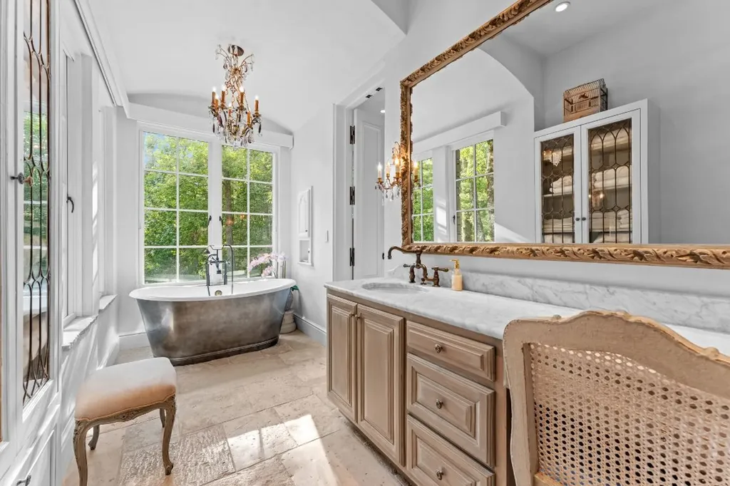 214 South Old Walhalla Road Highlands NC 28741