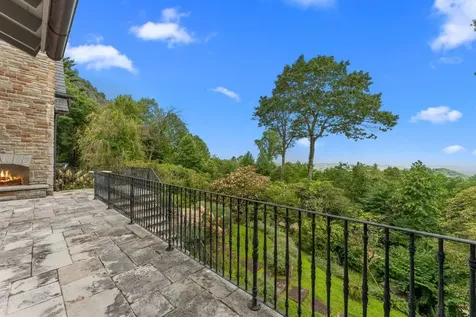 214 South Old Walhalla Road Highlands NC 28741