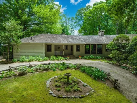 36 Devils Courthouse View Cashiers NC 28717