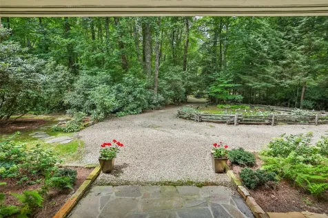 36 Devils Courthouse View Cashiers NC 28717