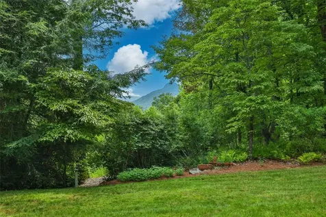 36 Devils Courthouse View Cashiers NC 28717