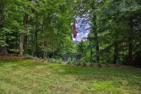 36 Devils Courthouse View Cashiers NC 28717