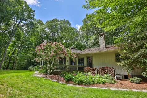 36 Devils Courthouse View Cashiers NC 28717