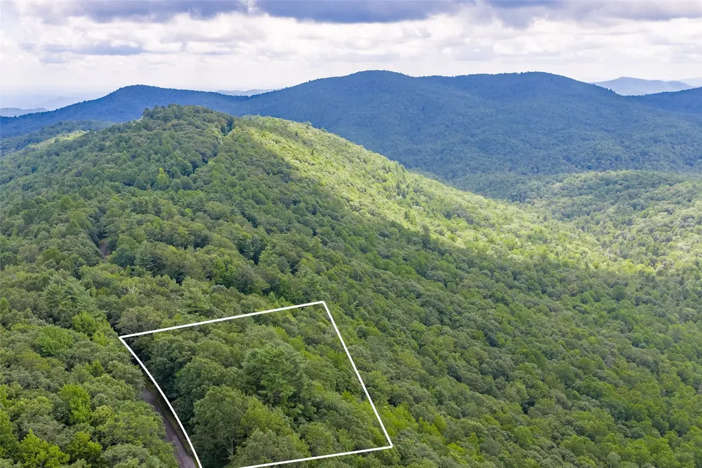 3 Whitewater Ridge Road Sapphire NC 28774