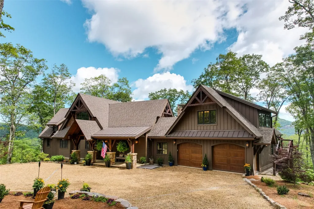 281 High Cliffs Road Cashiers NC 28717