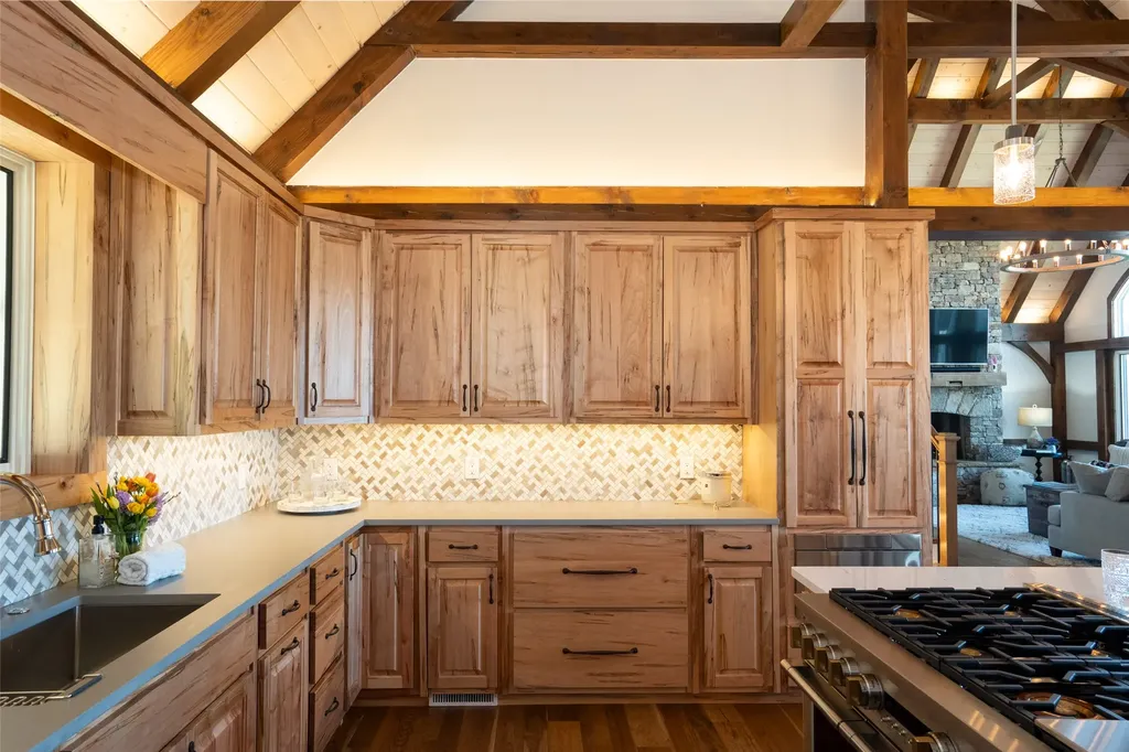 281 High Cliffs Road Cashiers NC 28717