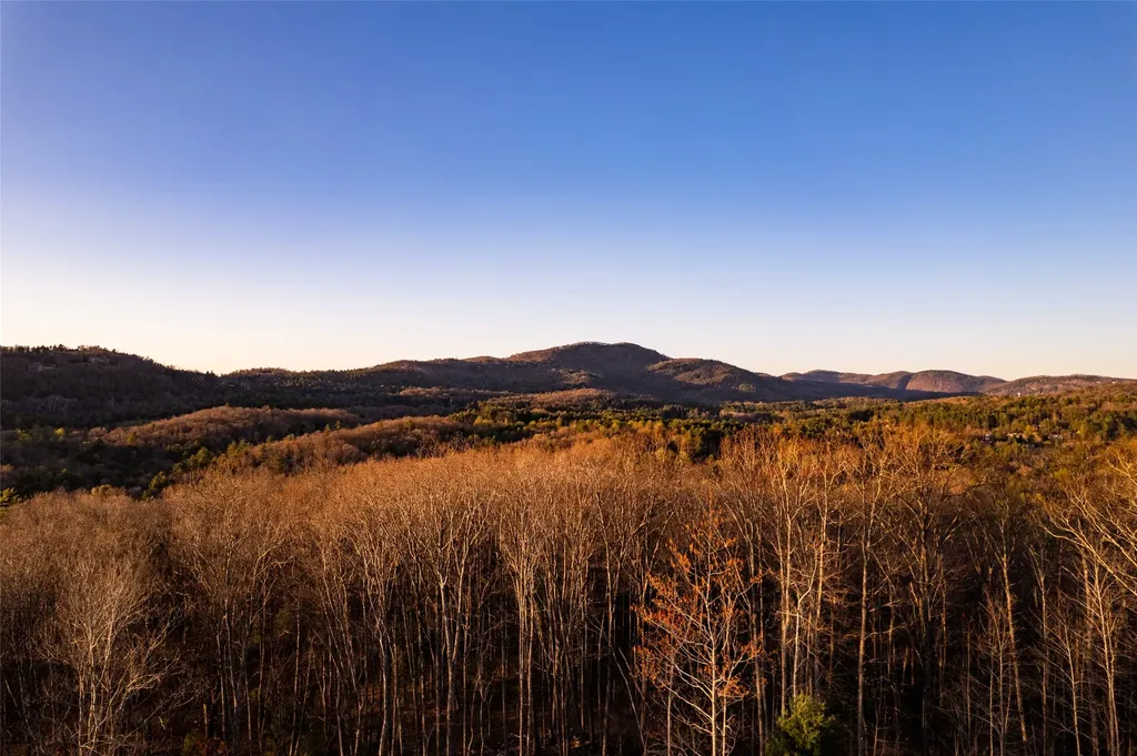 281 High Cliffs Road Cashiers NC 28717