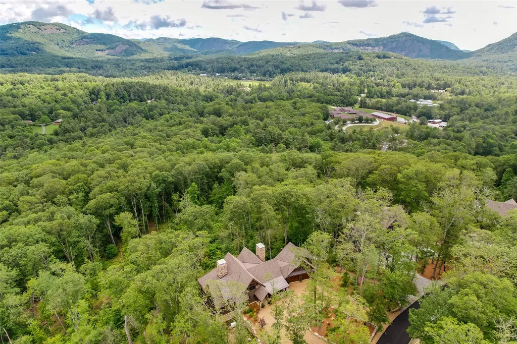 281 High Cliffs Road Cashiers NC 28717