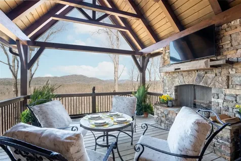 281 High Cliffs Road Cashiers NC 28717