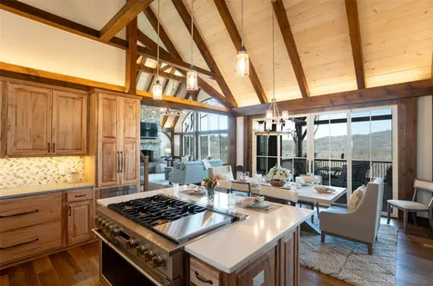 281 High Cliffs Road Cashiers NC 28717