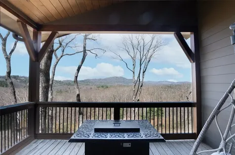 281 High Cliffs Road Cashiers NC 28717