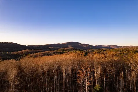 281 High Cliffs Road Cashiers NC 28717