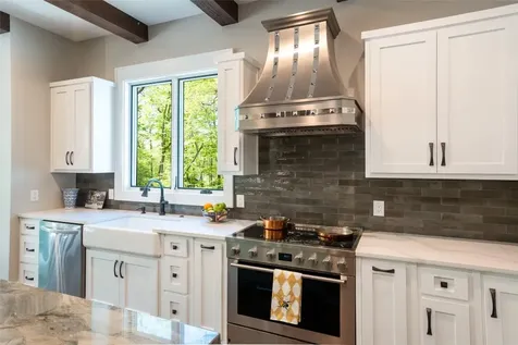 1984 New Settlers Way Glenville NC 28736