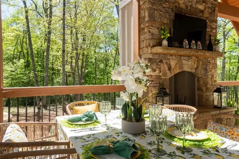 1984 New Settlers Way Glenville NC 28736