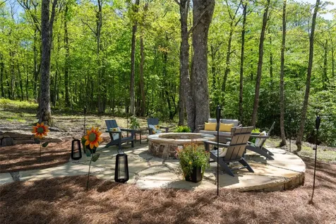 1984 New Settlers Way Glenville NC 28736