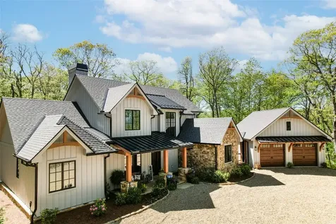 1984 New Settlers Way Glenville NC 28736