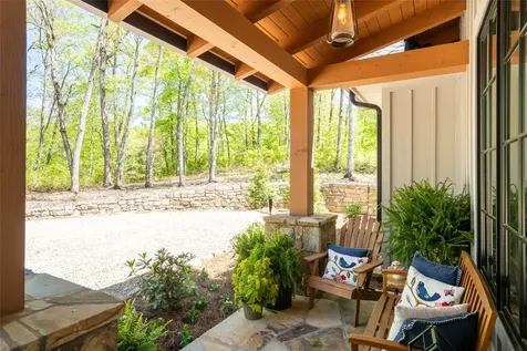 1984 New Settlers Way Glenville NC 28736