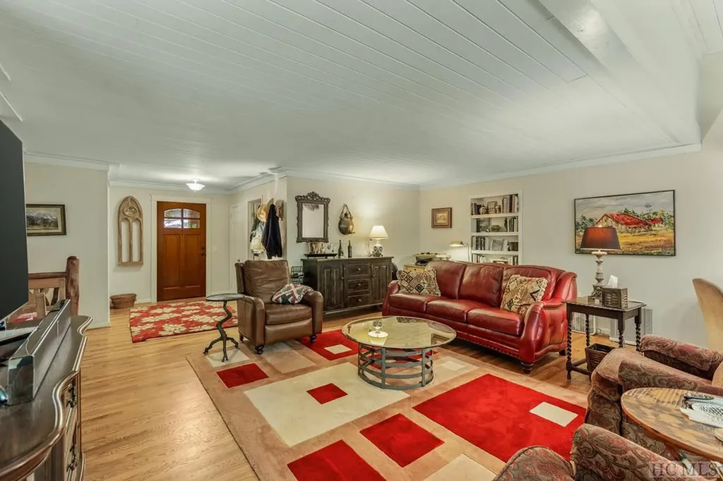 47 Sequoyah Ridge Road Highlands NC 28741