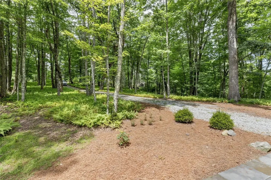 68 Firesong Lane Glenville NC 28736