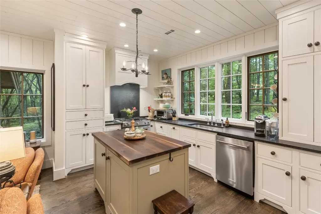 68 Firesong Lane Glenville NC 28736