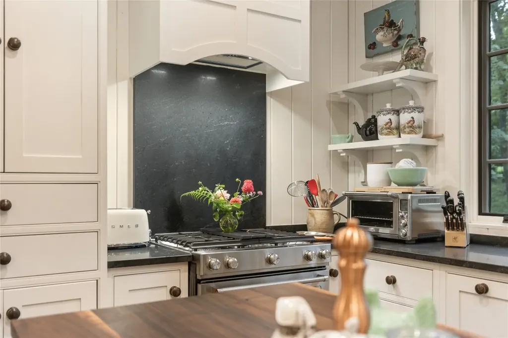 68 Firesong Lane Glenville NC 28736