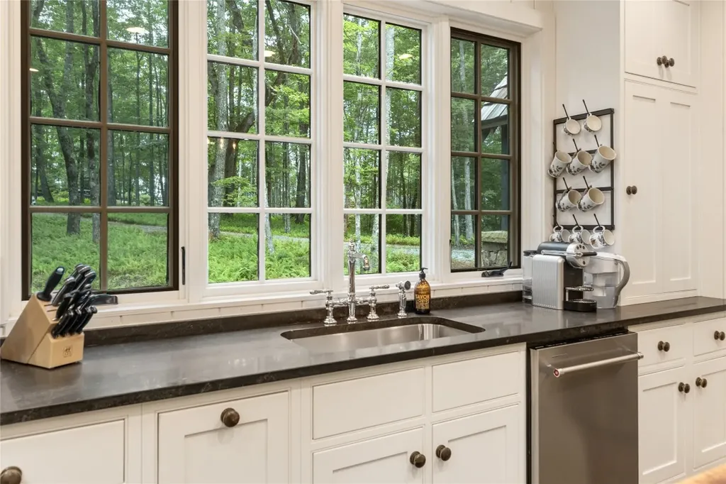 68 Firesong Lane Glenville NC 28736