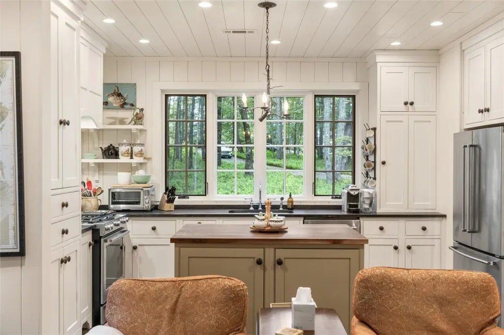 68 Firesong Lane Glenville NC 28736