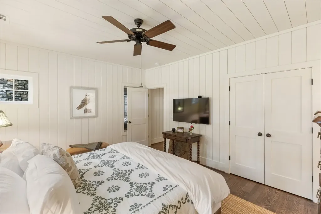 68 Firesong Lane Glenville NC 28736